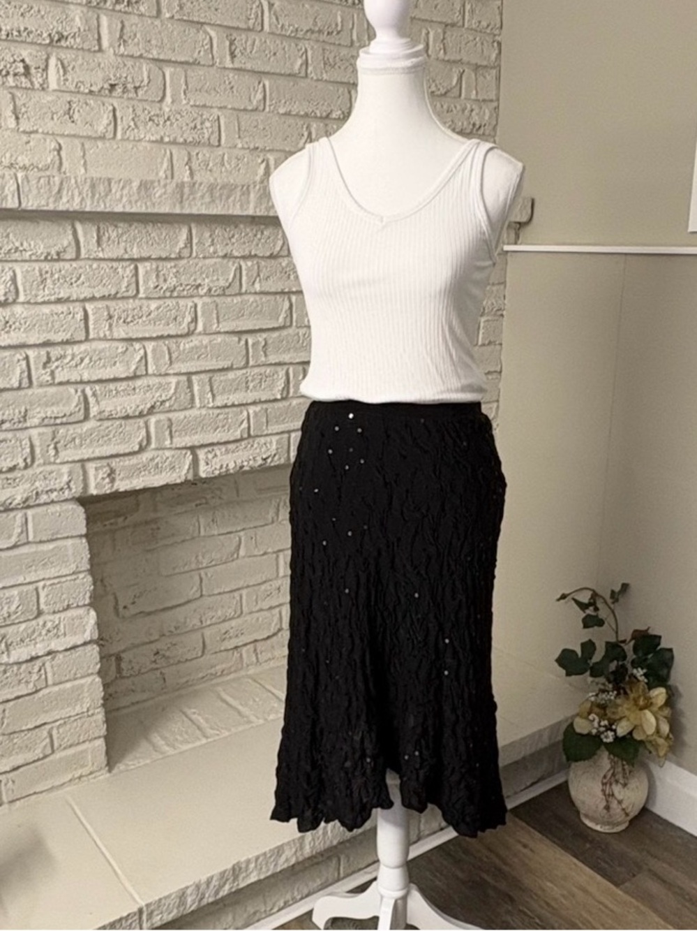 Vintage Frank Lyman Black Crinkle Sequin Hanky Hem Midi Skirt Size 4